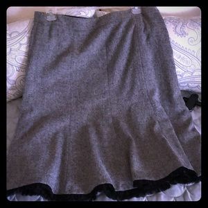 NWOT WHITE HOUSE BLACK MARKET WINTER SKIRT, 8